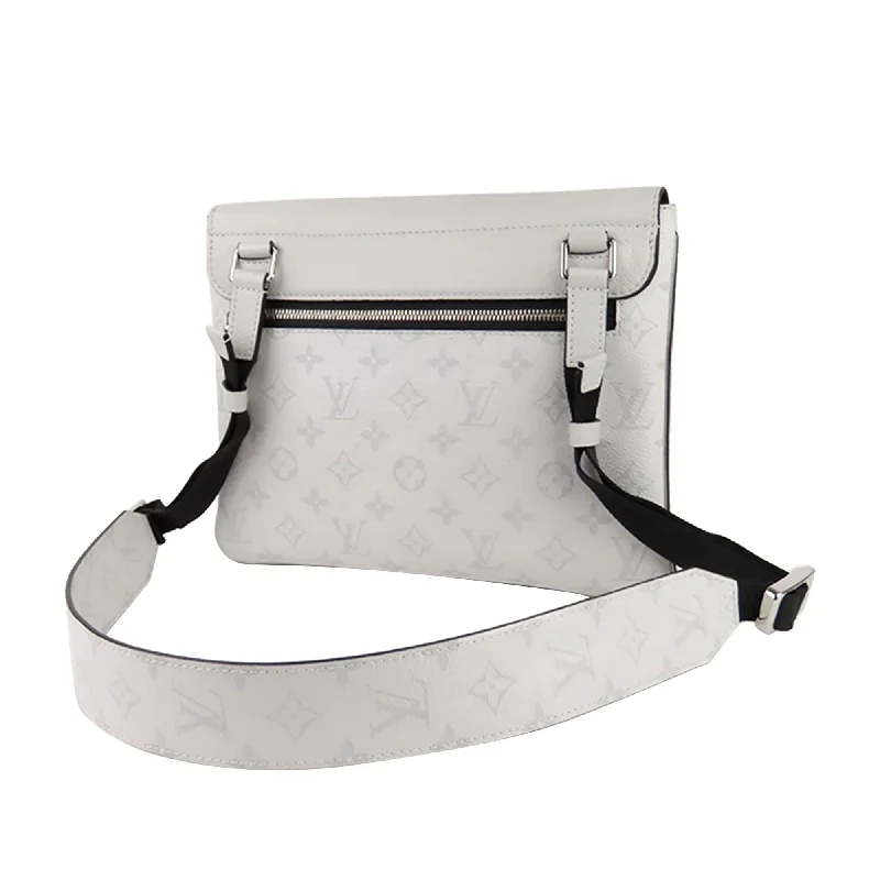 Mini bags for evening outLouis Vuitton Taigarama Outdoor Flap Messenger (36586)