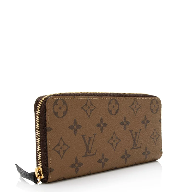 Best bags for photographersLouis Vuitton Reverse Monogram Clemence Wallet (SHF-mWrugL)