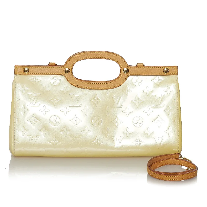 Vintage-inspired handbagsLouis Vuitton Roxbury Drive Beige Monogram Vernis