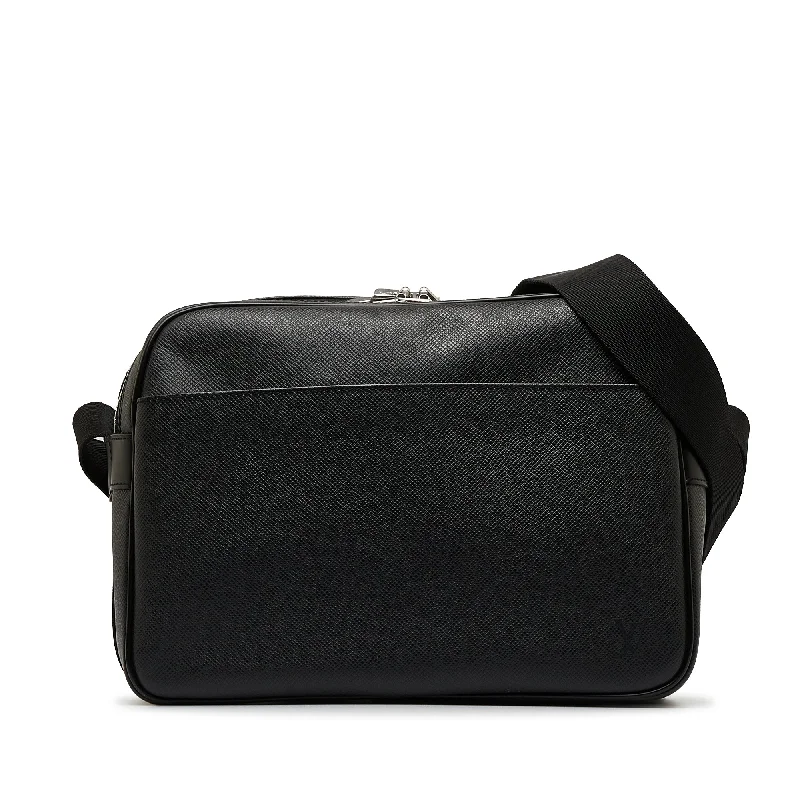 Large capacity travel bagsLouis Vuitton Reporter PM Black Taïga