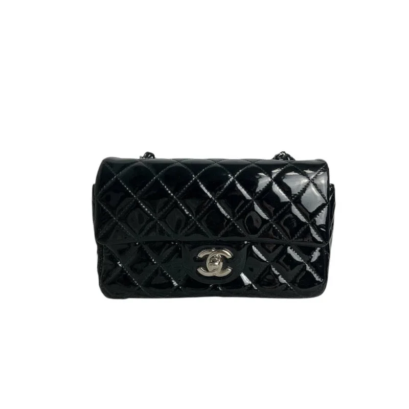 Vintage-inspired handbagsClassic Flap Mini Rectangle Patent Black SHW