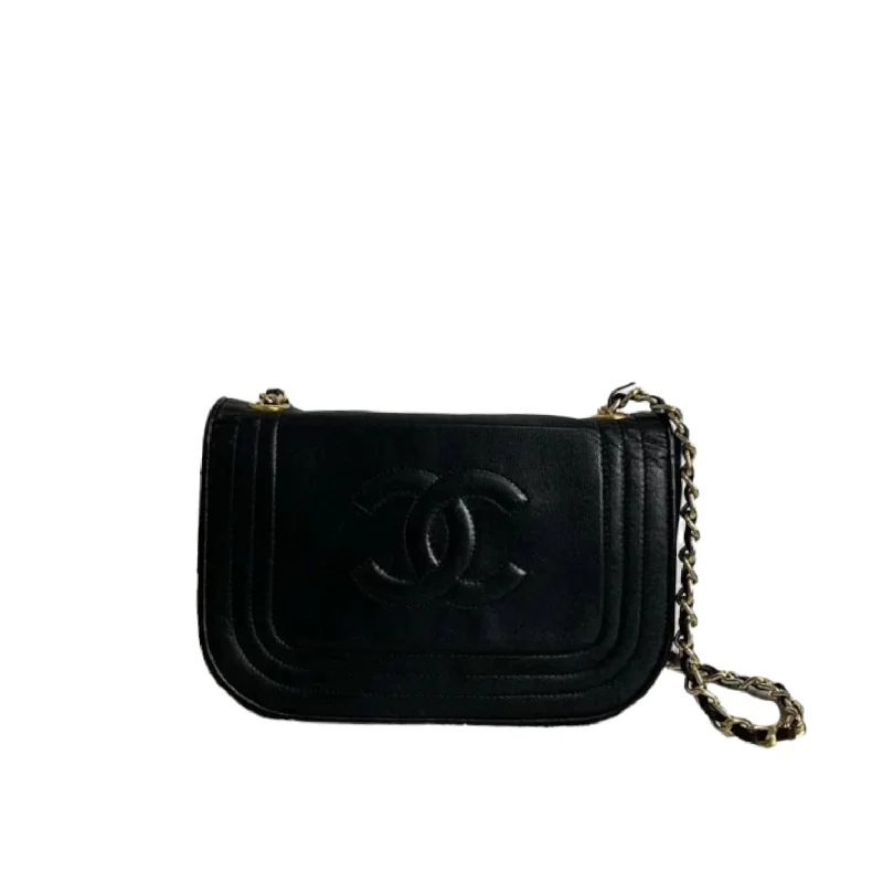 Luxury bags with chain strapsCC Vintage Flap Bag GHW