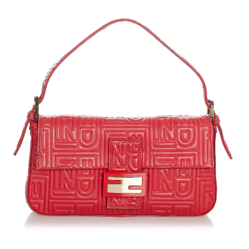 High-quality leather messenger bagsFendi Embossed Leather Mamma Baguette Red